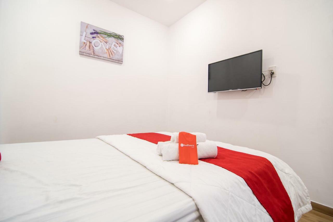 Reddoorz Plus Near Tan Dinh Market Ho-Chi-Minh-Stadt Exterior foto