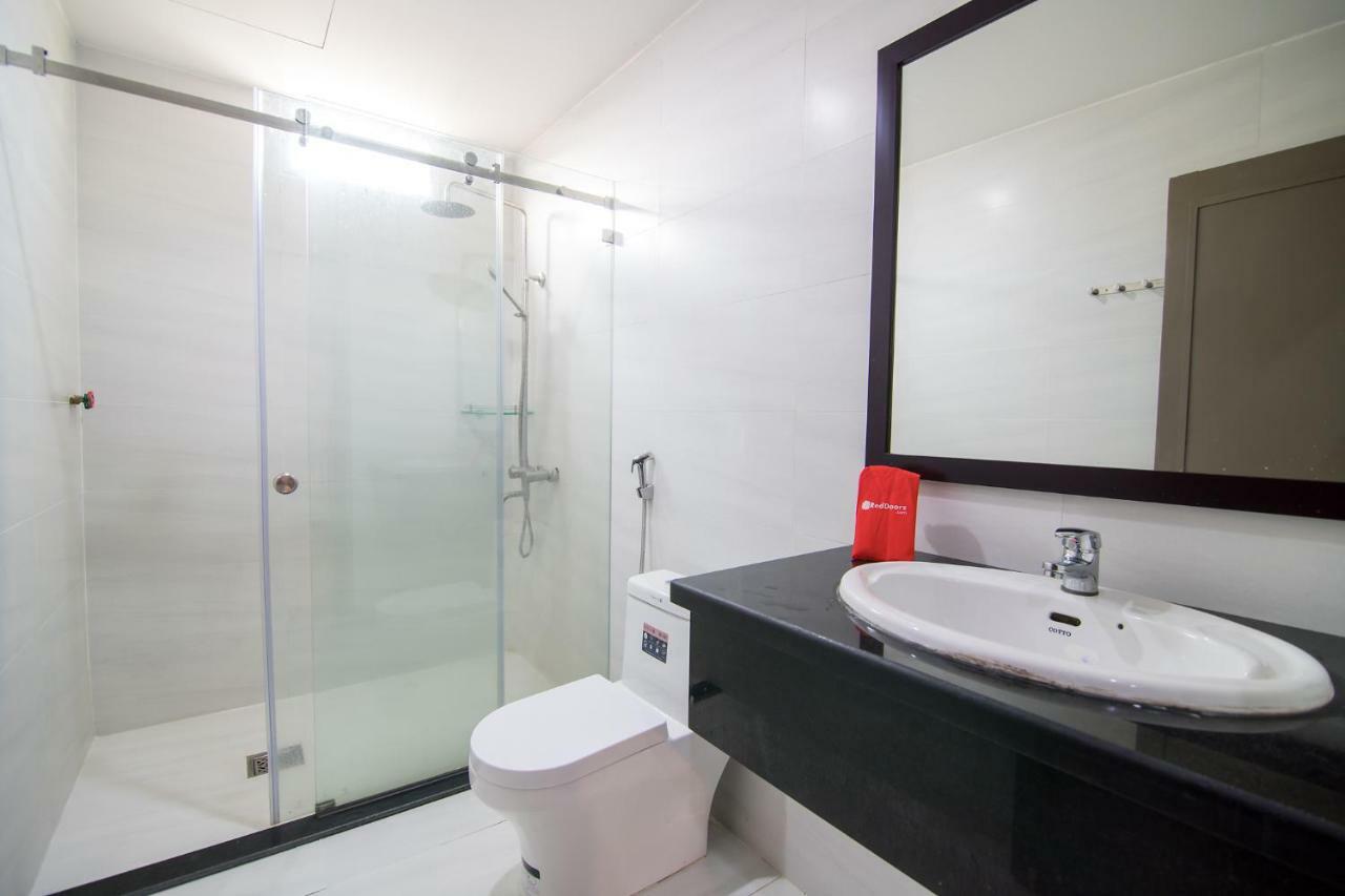 Reddoorz Plus Near Tan Dinh Market Ho-Chi-Minh-Stadt Exterior foto
